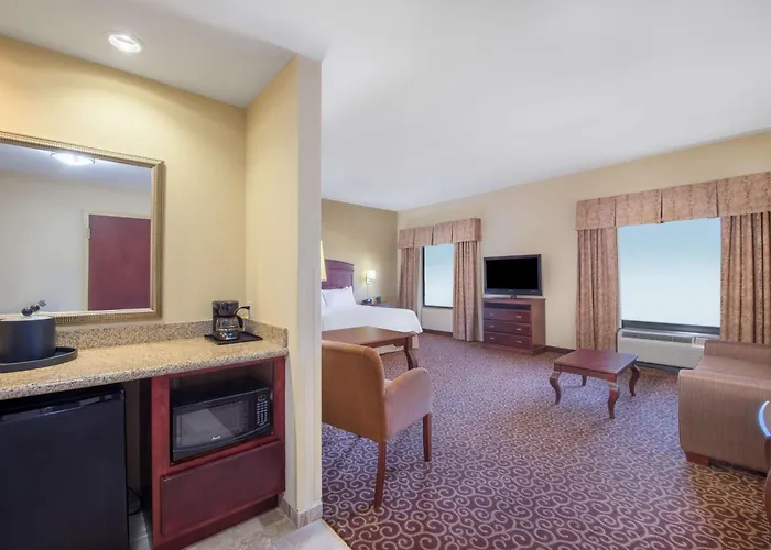 Hampton Inn & Suites Oklahoma City - South